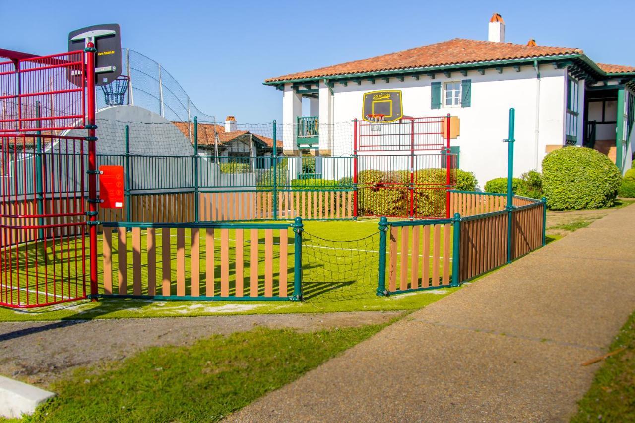 Azureva Hendaye Hotel ภายนอก รูปภาพ