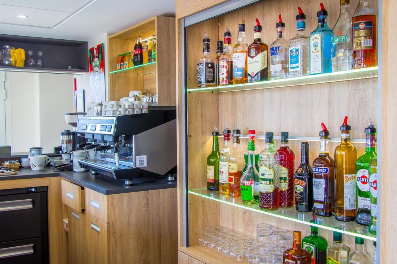 Azureva Hendaye Hotel ภายนอก รูปภาพ
