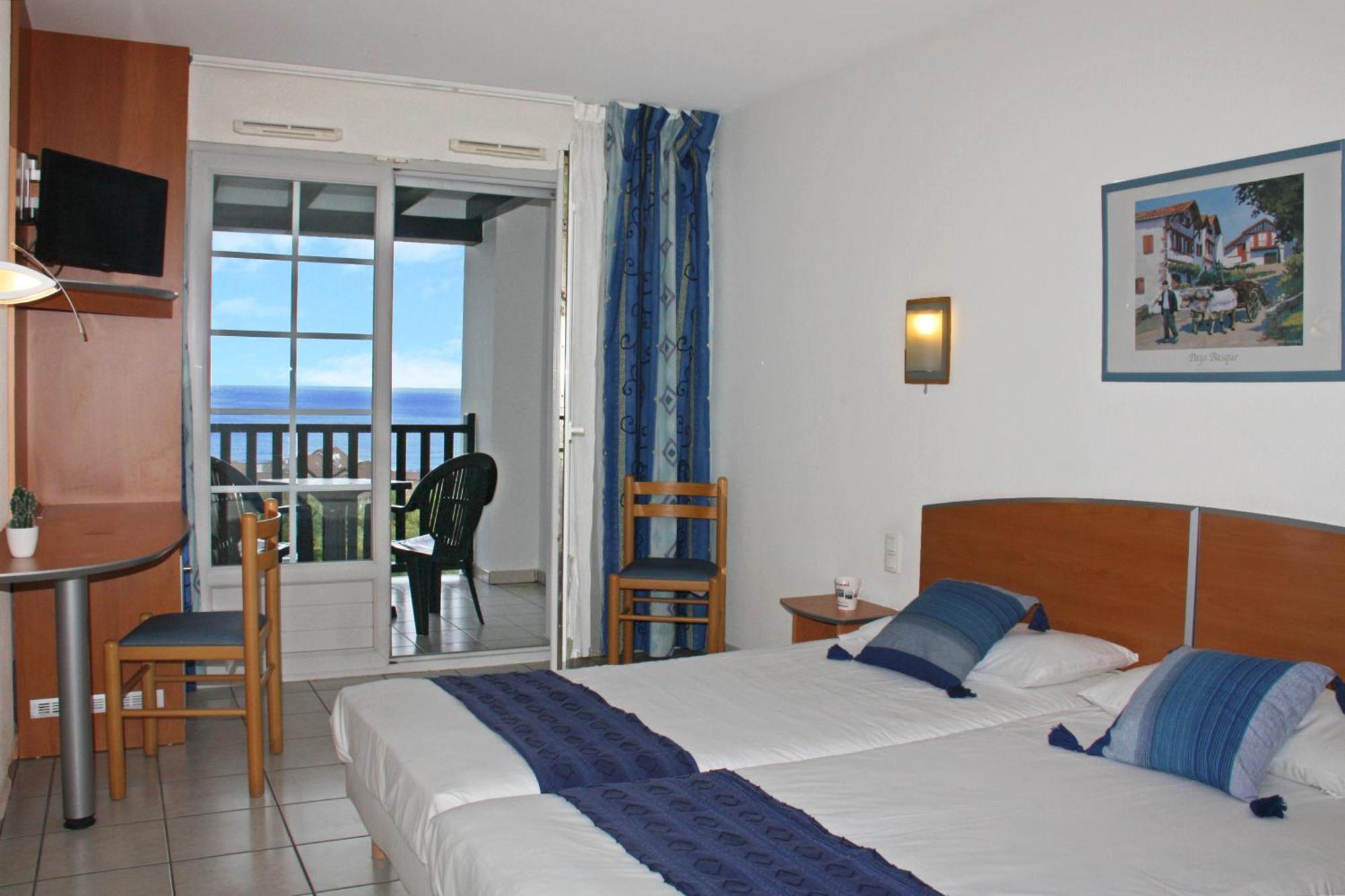 Azureva Hendaye Hotel ภายนอก รูปภาพ