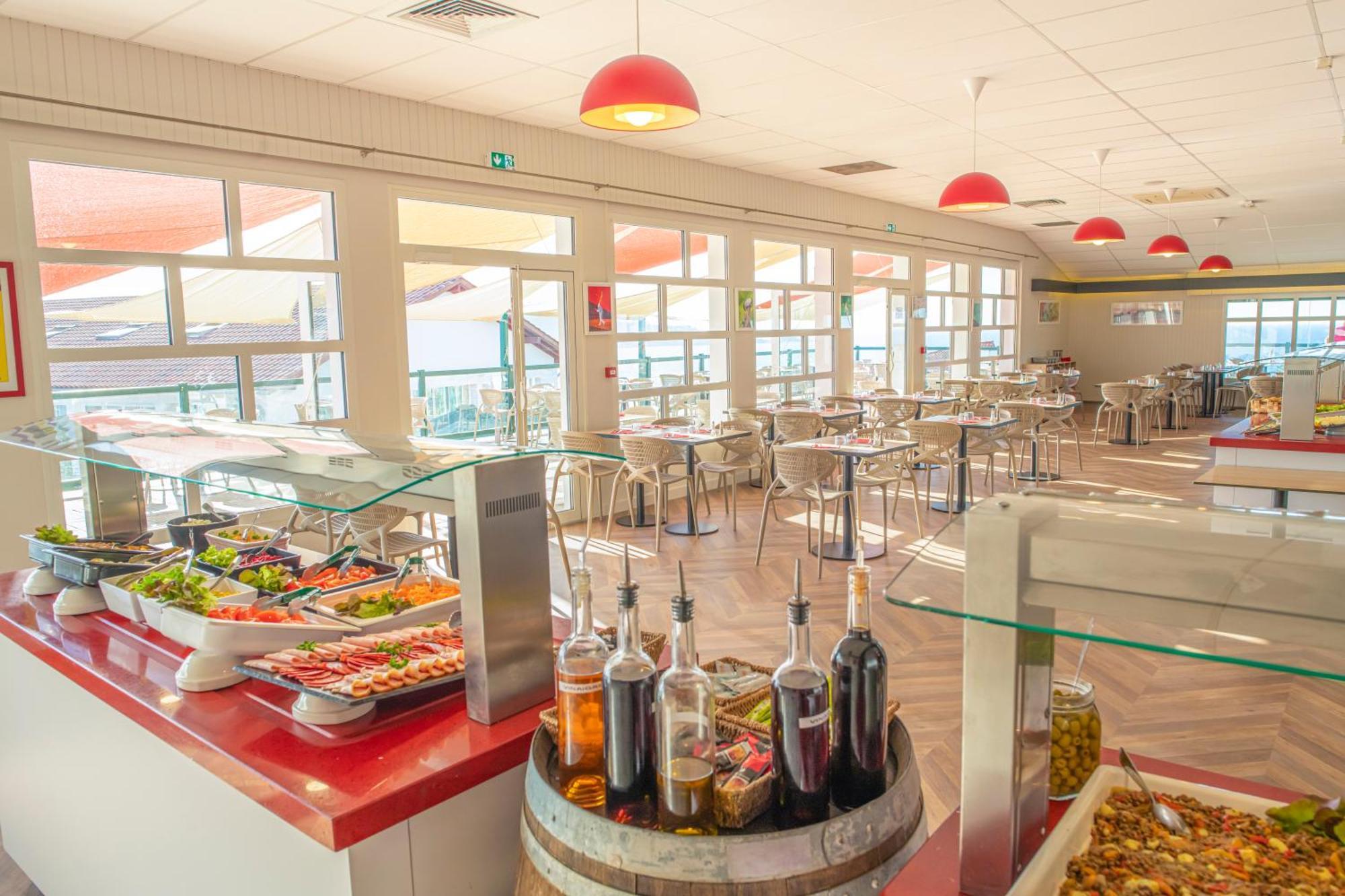 Azureva Hendaye Hotel ภายนอก รูปภาพ